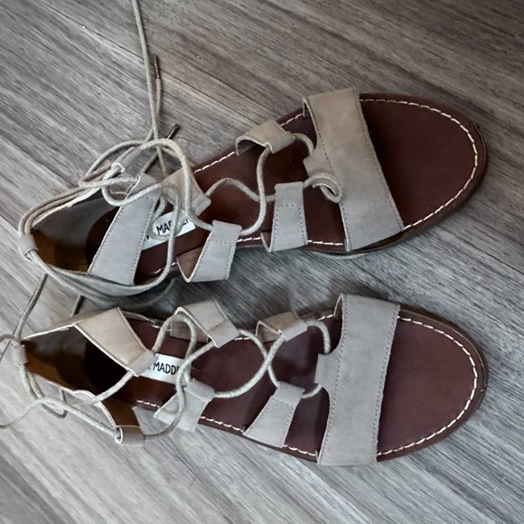 Steve Madden Sanndee Taupe Nubuck Leather Flat Gladiator Sandals - 7M - Picture 6 of 10